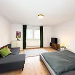 Apartamento For Large Groups South Of Berlin