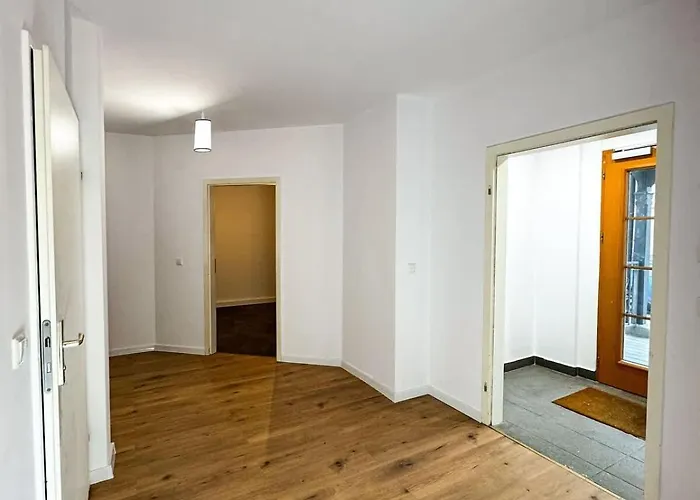 For Large Groups South Of Berlin *